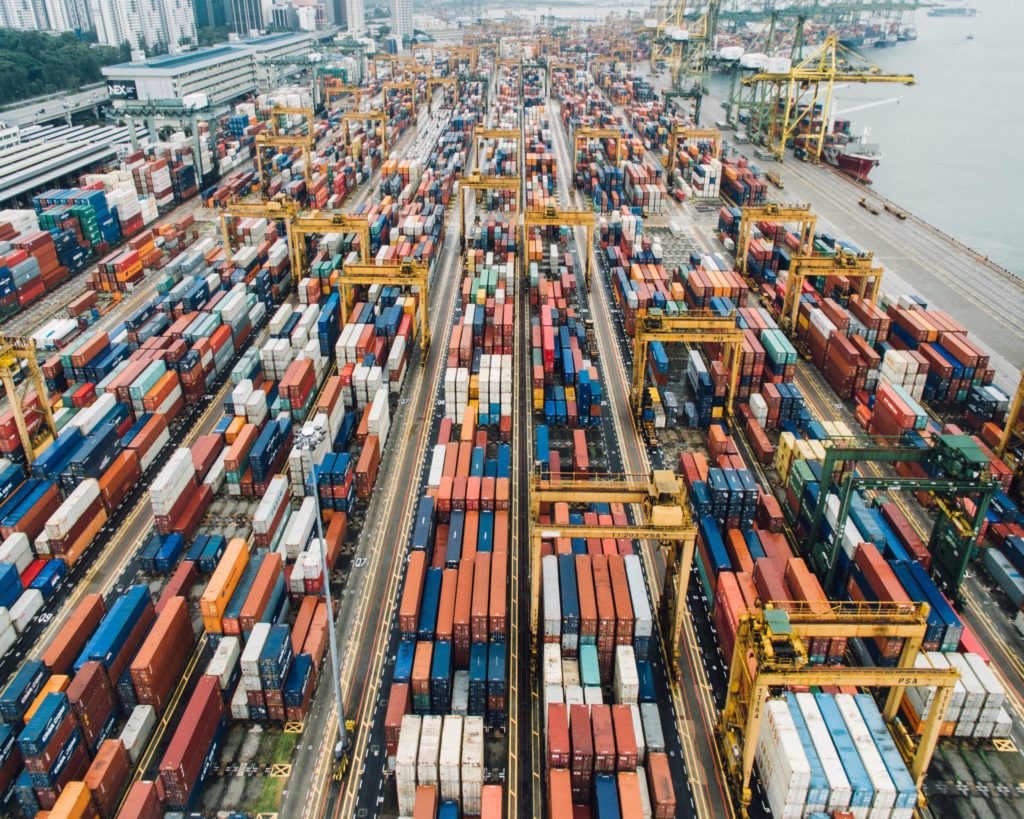Delivering Cargo At Discharge Port                      (Bill Of Lading)